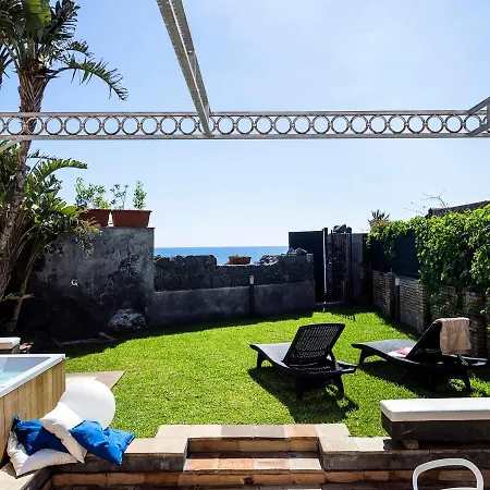 Santa Tecla Sleeps 4 Pool Air Con Wifi Villa